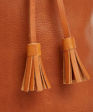画像をギャラリービューアに読み込む, Drawstring Bag with 2 Way Shoulder Strap - L / Whisky - (ki:ts)