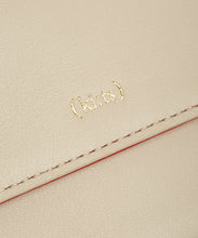 画像をギャラリービューアに読み込む, Contrast Wallet / Cafe Latte - Cherry Red - (ki:ts)