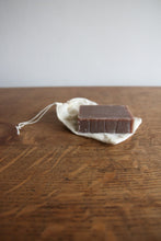画像をギャラリービューアに読み込む, Vetiver + Olive soap - harvest